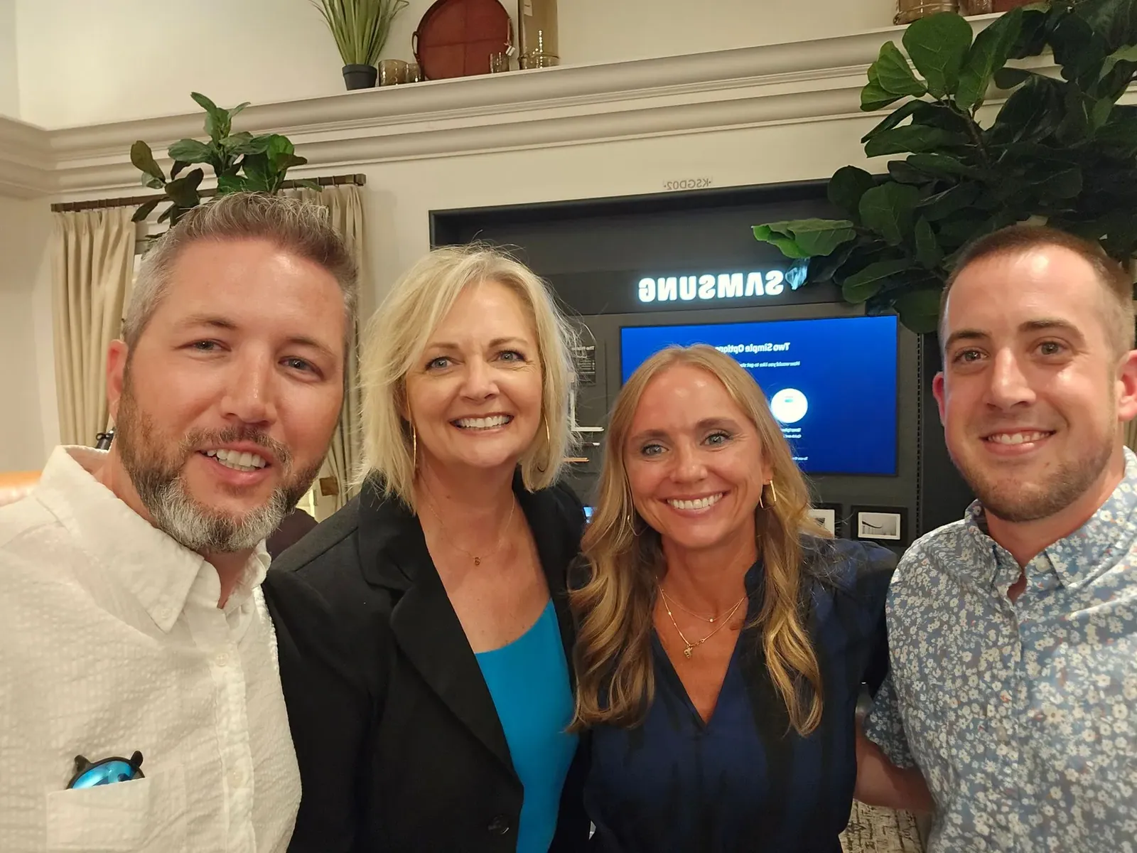 The team with Tamara Day of Magnolia Network
